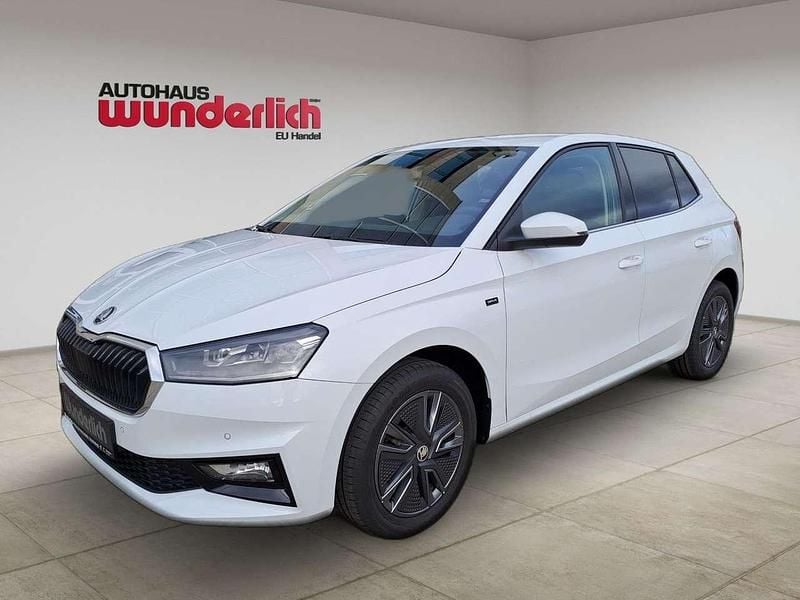 Moon weiß perleffekt Neu 2024 Skoda Fabia Drive Kleinwagen | 21.990 € (Fairer Preis) - Bild 1/4