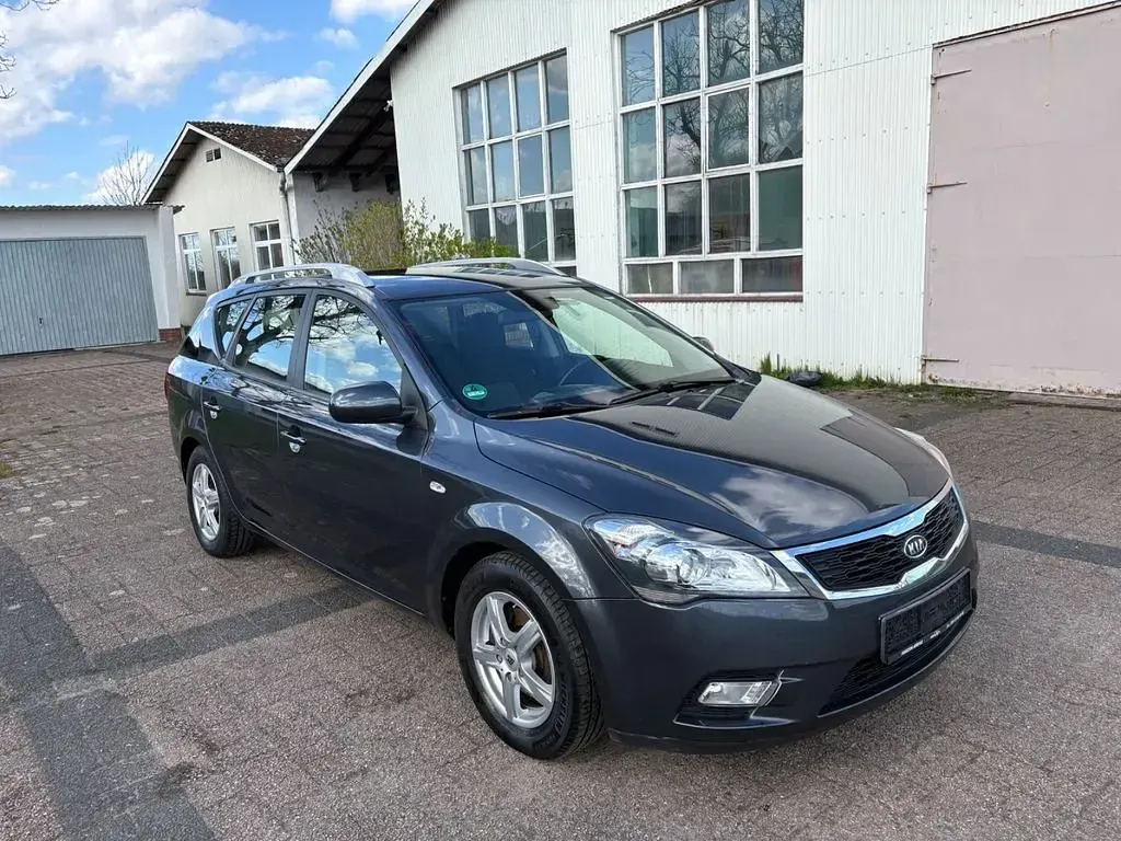 Brugt Kia Ceed 126 HK (92 kW) 2011 Sort Hatchback