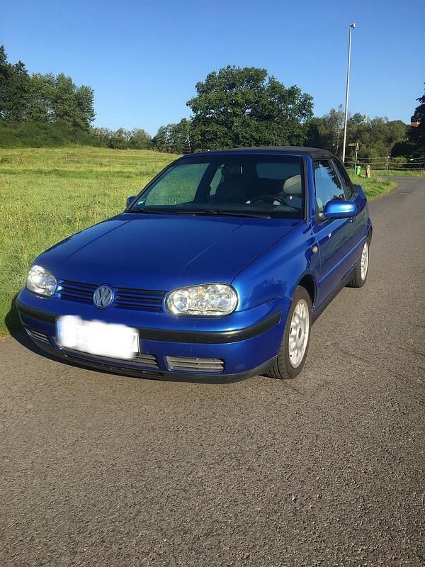 Blau Gebraucht 1999 VW Golf Cabriolet Cabrio | 900 € - Bild 1/4
