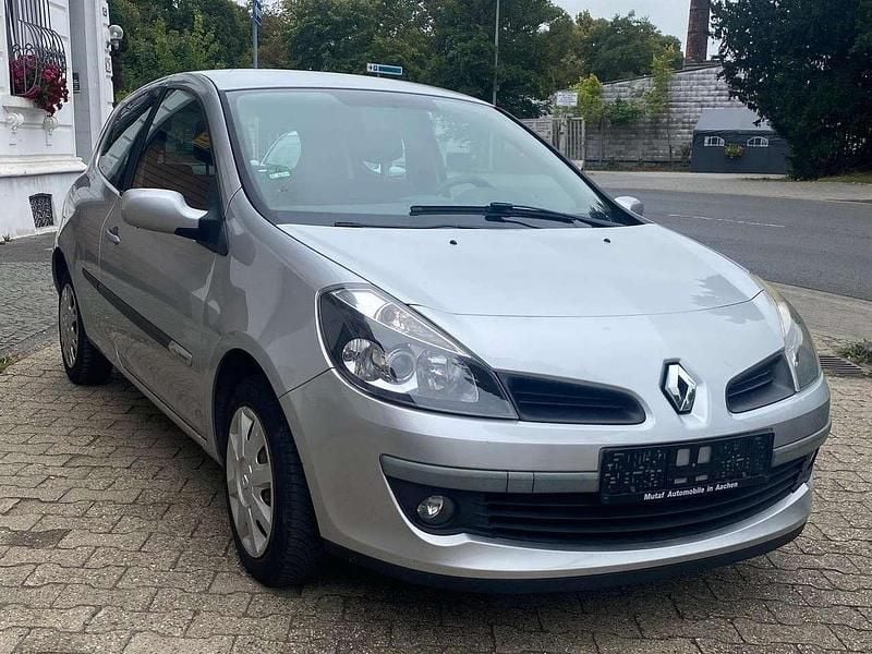 Gebraucht Renault Clio II Rip Curl 75 PS (55 kW) 2008 Platingrau Kleinwagen