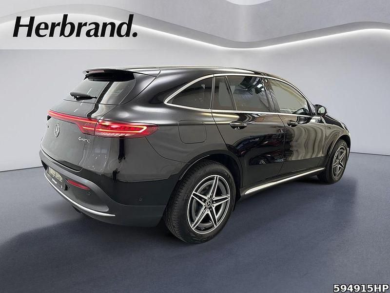 Gebraucht Mercedes EQC400 AMG 300 kW (408 PS) 2022 Metalliclack obsidianschwarz SUV
