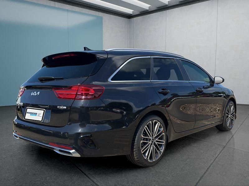 Schwarz Neu 2025 Kia Ceed Sportswagon Kombi | 32.499 € (Teuer) - Bild 1/1