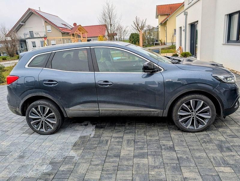 Gebraucht Renault Kadjar Bose Edition 131 PS (96 kW) 2016 Schwarz SUV