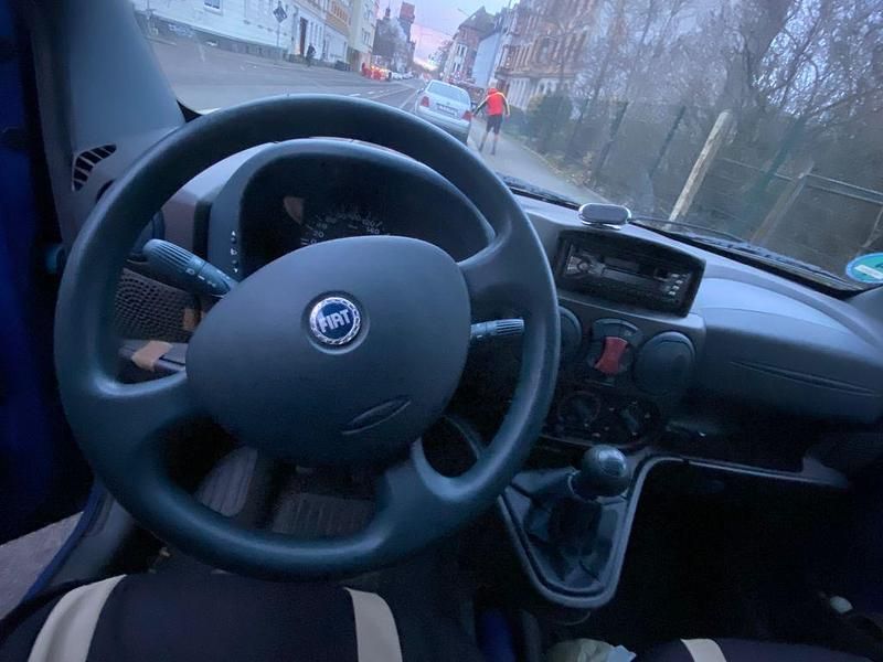 Gebraucht Fiat Doblò 65 PS (47 kW) 2001 Blau Van / Kleinbus