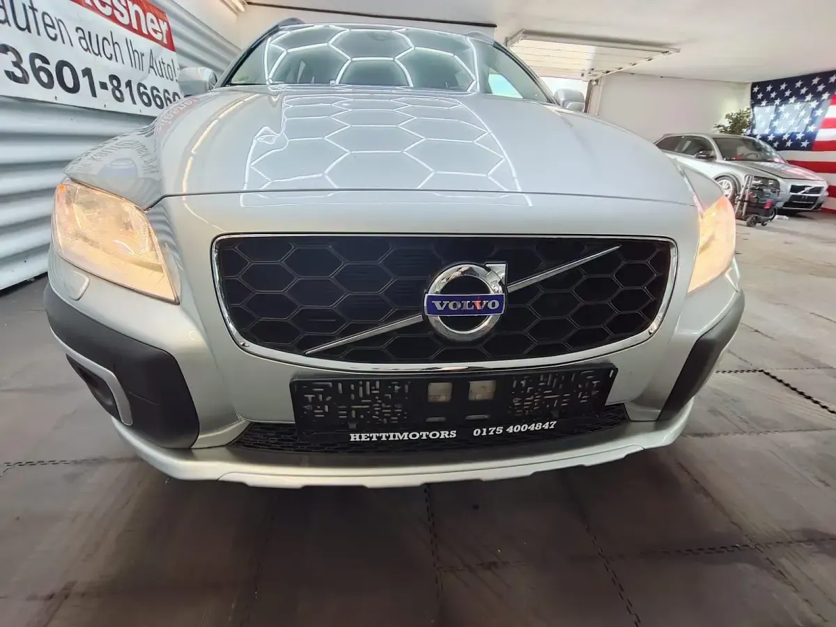 Gebraucht Volvo XC70 Kinetic 163 PS (119 kW) 2013 Silber Kombi