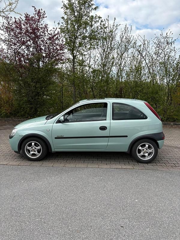 Second-hand Opel Corsa 75 CP (55 kW) 2000 Hatchback