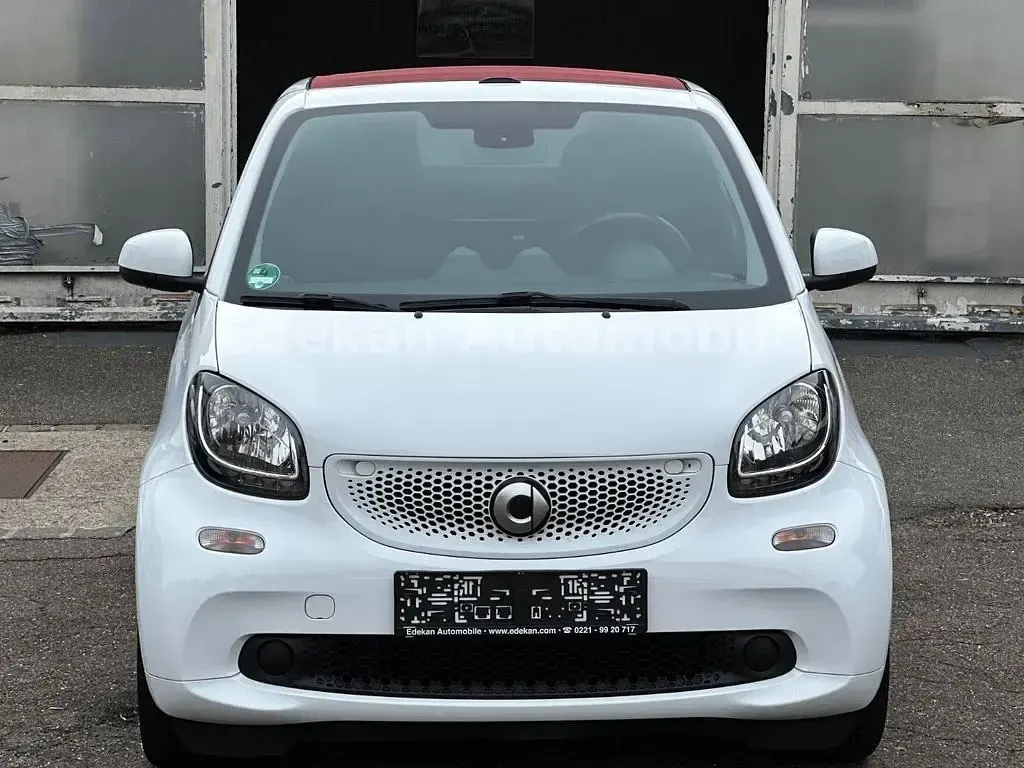 Gebraucht Smart ForTwo Cabrio Basis 90 PS (66 kW) 2019 Weiß Cabrio