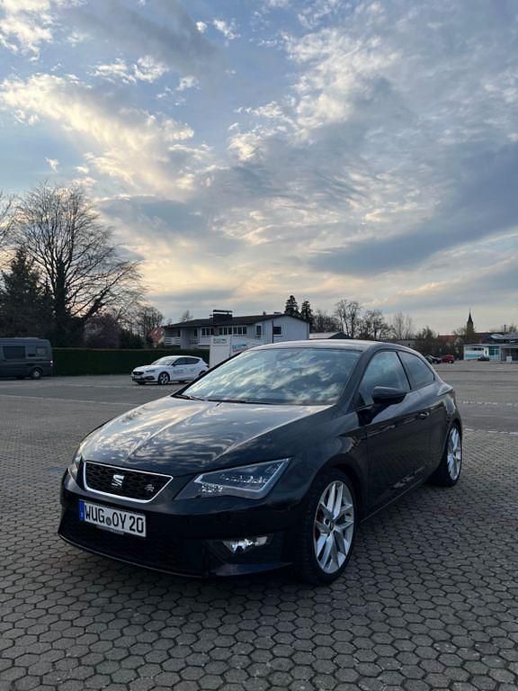 Schwarz Gebraucht 2014 Seat Leon SC FR Kleinwagen | 7.499 € (Fairer Preis) - Bild 1/4