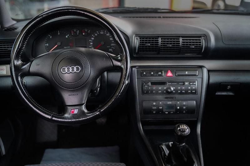 Gebraucht Audi A4 116 PS (85 kW) 2000 Grau Limousine