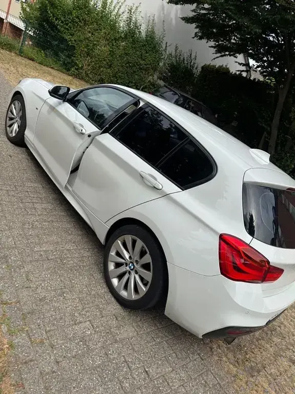 Gebraucht BMW 116 M Sport 109 PS (80 kW) 2016 Weiß Kleinwagen