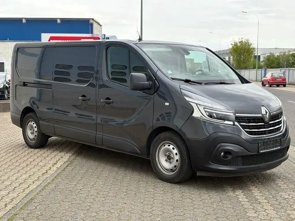 Gebraucht Renault Trafic 170 PS (125 kW) 2021 Grau Van / Kleinbus