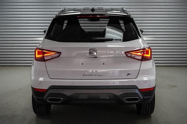 Candy weiß/dach schwarz uni (b41z) candy weiß/dach schwarz uni (b41z) Neu 2025 Seat Arona FR SUV | 27.959 € (Fairer Preis) - Bild 1/4