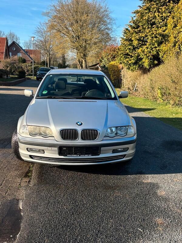 Silber Gebraucht 1998 BMW 320 Limousine | 1.800 € (Fairer Preis) - Bild 1/4