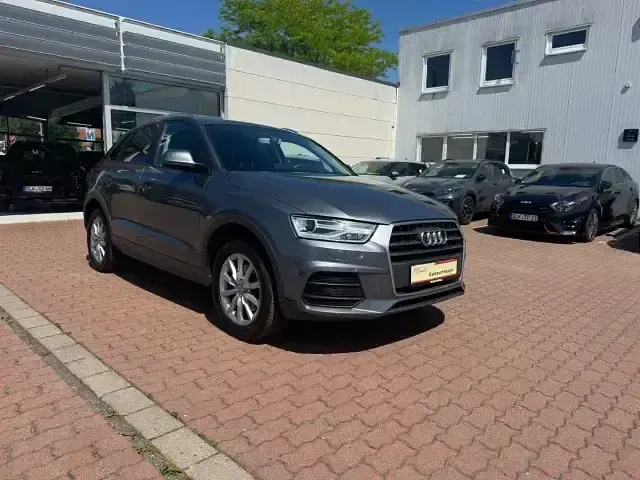 Gebraucht Audi Q3 Basis 150 PS (110 kW) 2016 Grau SUV