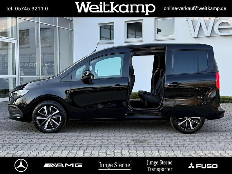 Gebraucht Mercedes T180 Progressive 116 PS (85 kW) 2024 Loparitschwarz Van / Kleinbus