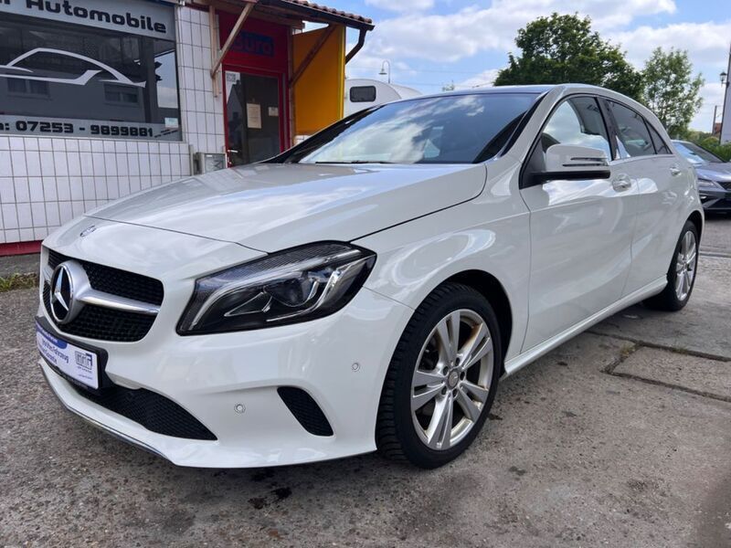 Weiß Gebraucht 2016 Mercedes A180 Limousine | 19.490 € (Fairer Preis) - Bild 1/4