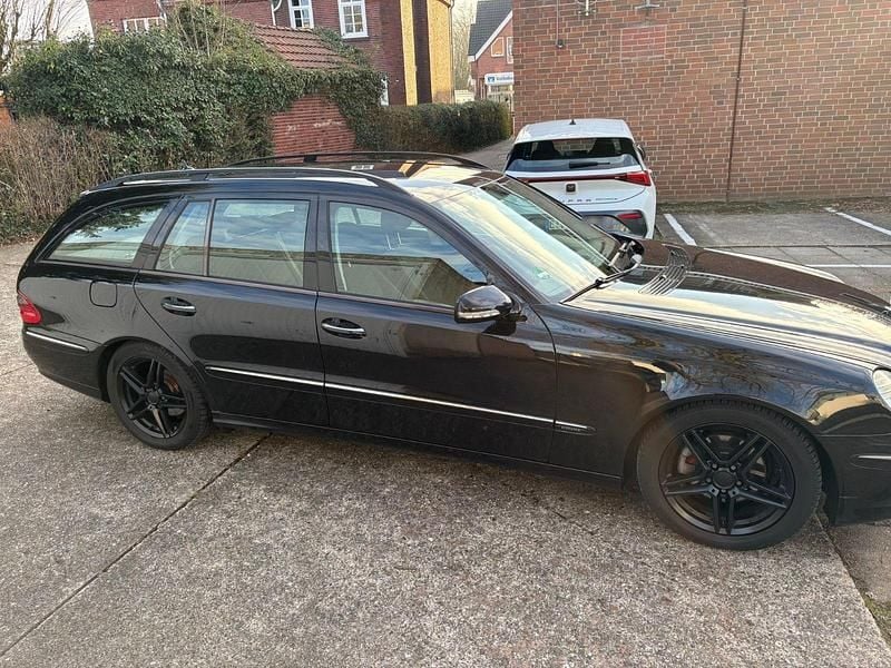 Gebraucht Mercedes E280 190 PS (139 kW) 2008 Schwarz Kombi
