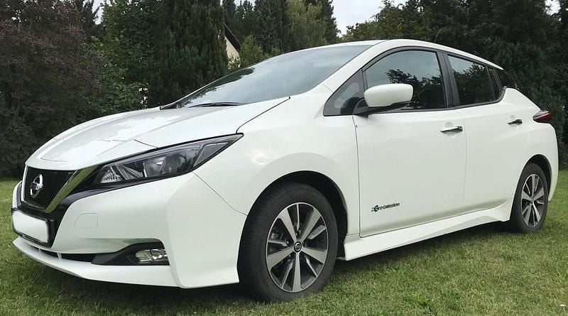 Gebraucht Nissan Leaf Acenta 110 kW (150 PS) 2019 Weiß Kleinwagen