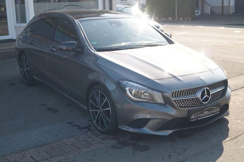 Gebraucht Mercedes CLA220 Shooting Brake 177 PS (130 kW) 2016 Grau Kombi