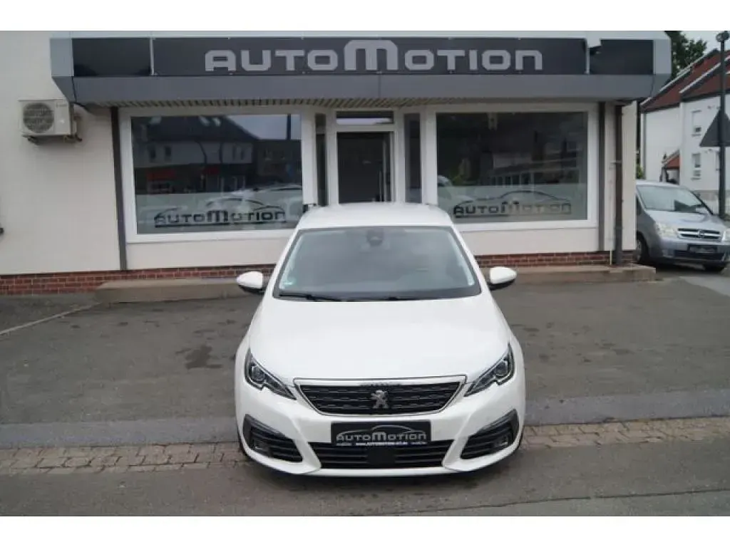 Gebraucht Peugeot 308 131 PS (96 kW) 2021 Blanc banquise Kombi
