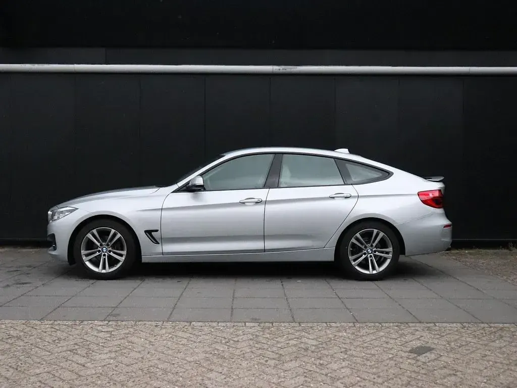 Gebraucht BMW 320 Gran Turismo Executive 184 PS (135 kW) 2019 Grau Limousine