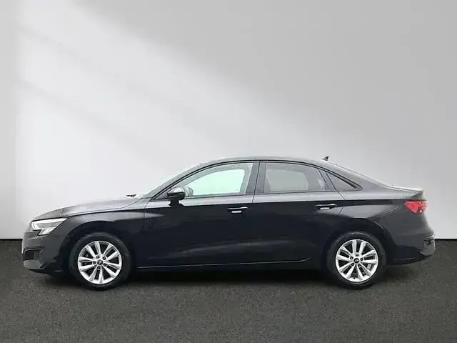 Gebraucht Audi A3 Business 150 PS (110 kW) 2022 Andere Limousine