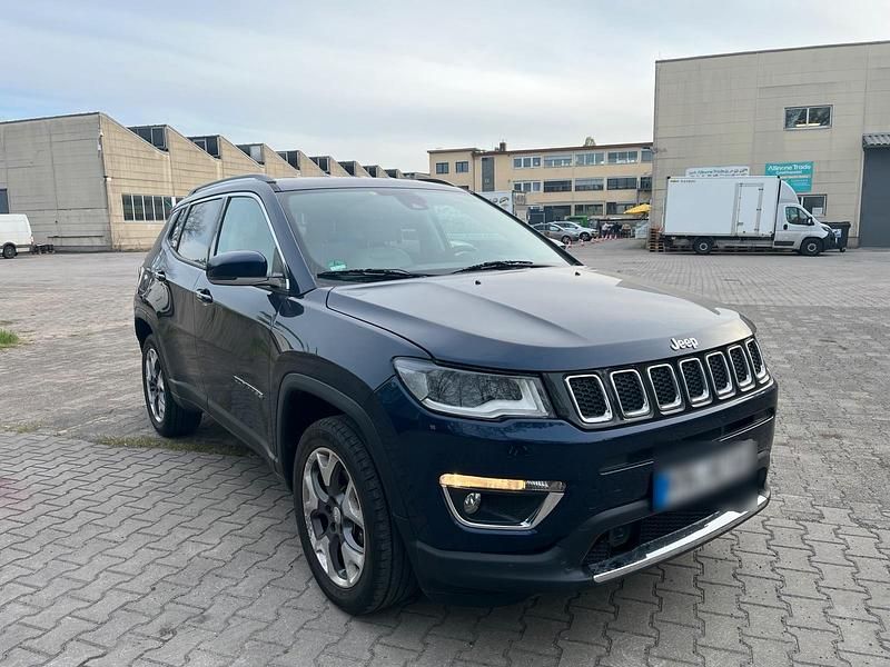 Second-hand Jeep Compass 170 CP (125 kW) 2018 Albastru SUV