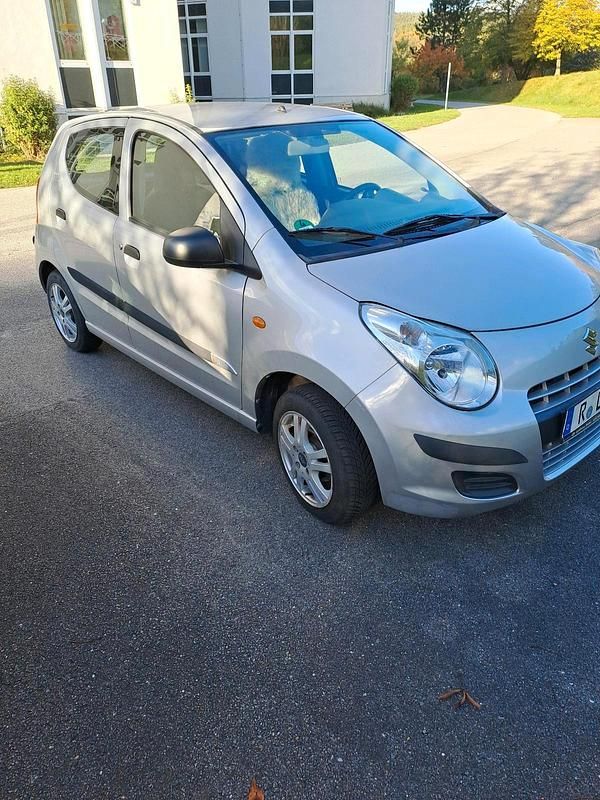 Silber Gebraucht 2011 Suzuki Alto Kleinwagen | 3.600 € (Fairer Preis) - Bild 1/4