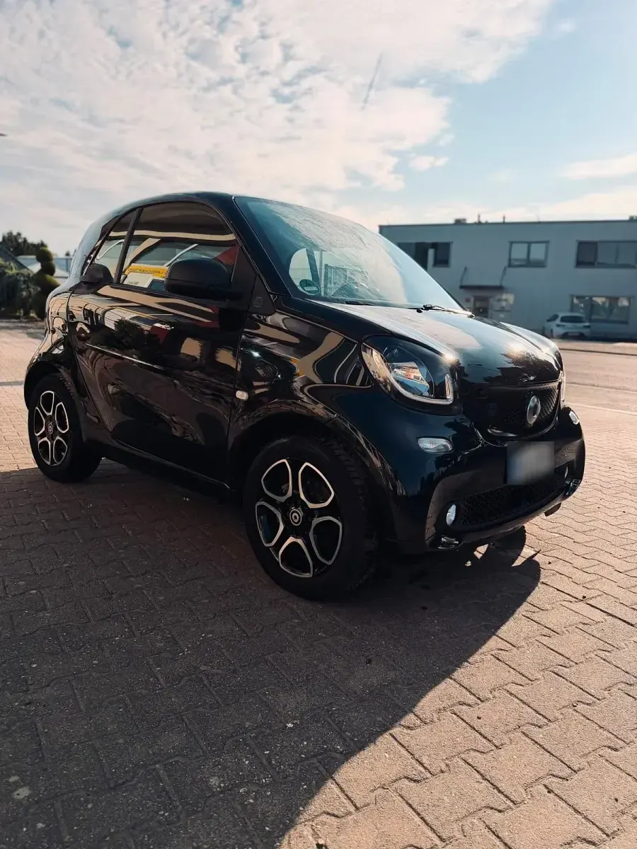 Gebraucht Smart ForTwo Electric Drive 59 kW (81 PS) 2019 Schwarz Coupé