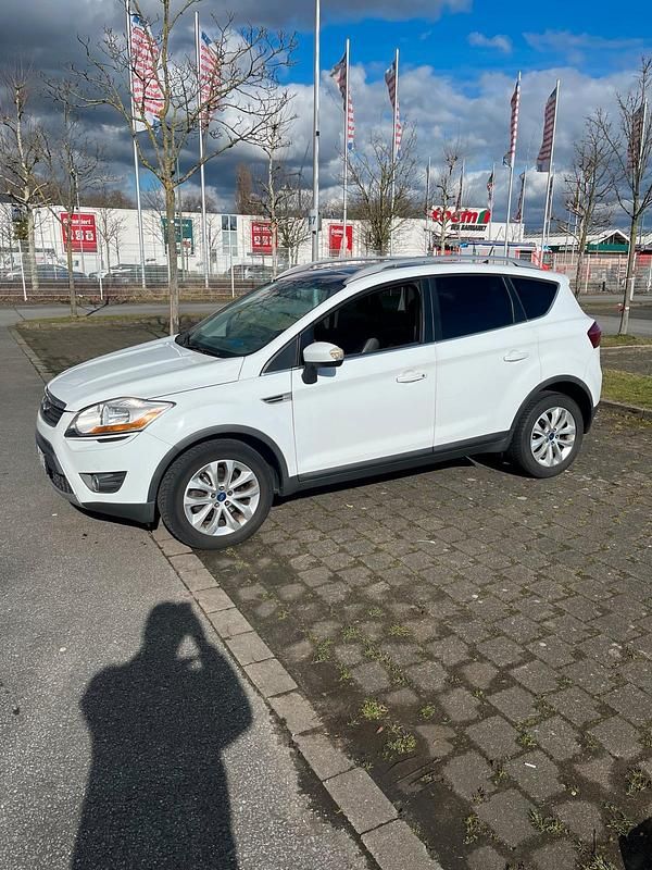 Gebraucht Ford Kuga 200 PS (147 kW) 2010 Weiß SUV