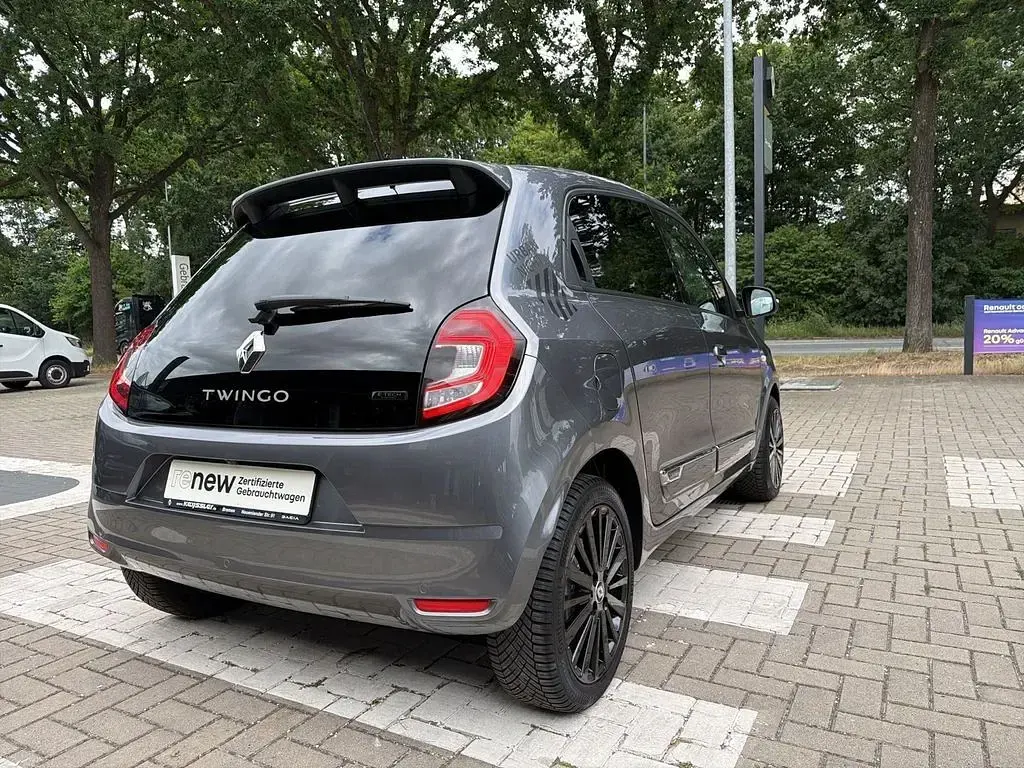 Gebraucht Renault Twingo Techno 60 kW (82 PS) 2023 Lunairgrau Kleinwagen
