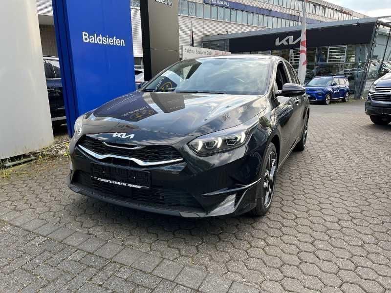 Schwarz Neu 2025 Kia Ceed Limousine | 27.455 € (Fairer Preis) - Bild 1/4