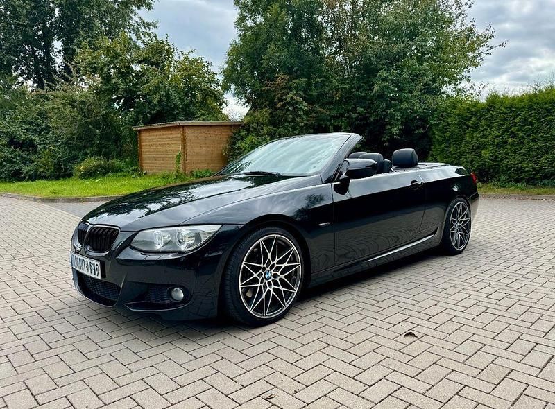Gebraucht BMW 330 Cabriolet M Sport 272 PS (200 kW) 2011 Schwarz Cabrio