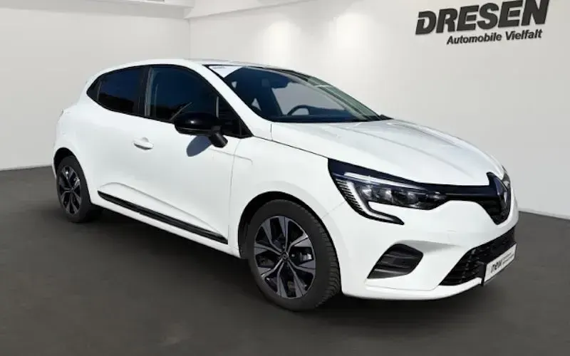 Gebraucht Renault Clio V Evolution 91 PS (66 kW) 2023 Weiß Limousine
