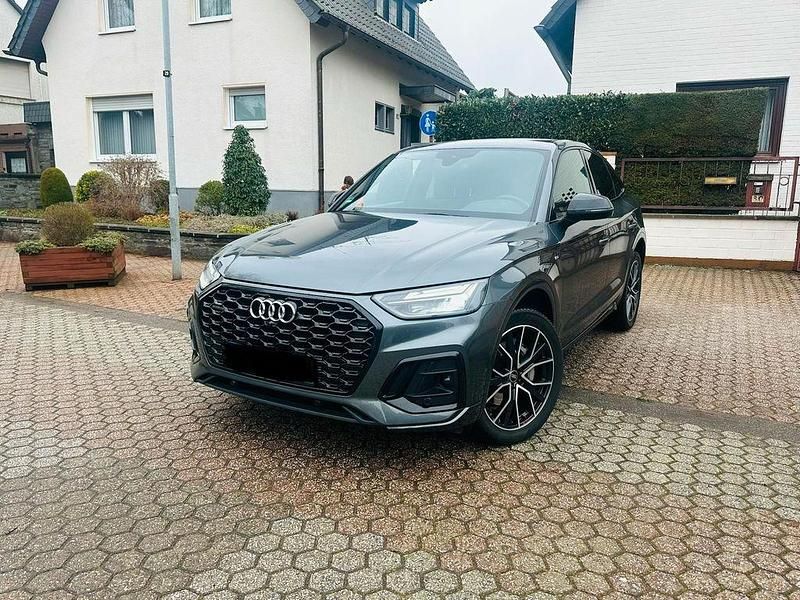 Grau Gebraucht 2022 Audi Q5 Sportback Advanced SUV | 29.000 € - Bild 1/4