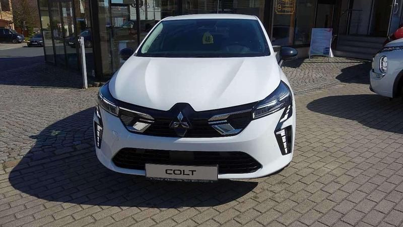 Neu Mitsubishi Colt Plus 143 PS (105 kW) 2025 Antarktisweiß Kleinwagen