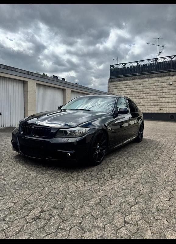 Schwarz Gebraucht 2010 BMW 335 M Sport Limousine | 10.990 € (Superpreis) - Bild 1/4
