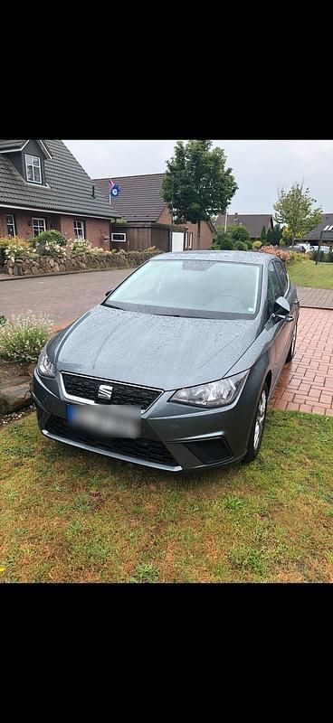 Grau Gebraucht 2018 Seat Ibiza Style Kleinwagen | 6.250 € (Guter Preis) - Bild 1/4