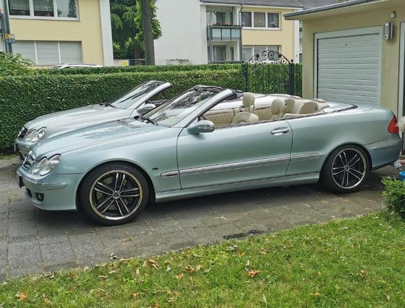 Silber Gebraucht 2005 Mercedes CLK500 Cabrio | 16.500 € - Bild 1/4