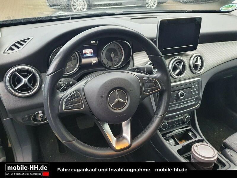 Gebraucht Mercedes GLA180 Style 122 PS (89 kW) 2017 Schwarz SUV