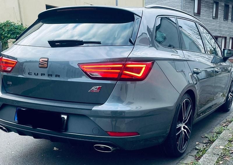 Gebraucht Cupra Leon 300 PS (220 kW) 2018 Grau Kombi