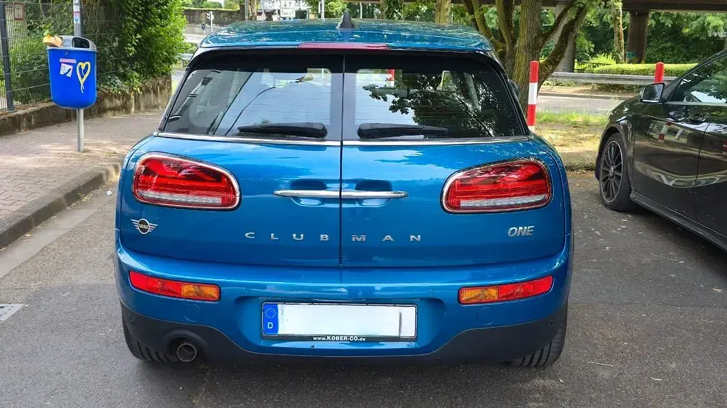 Gebraucht Mini One Clubman Classic 102 PS (75 kW) 2021 Blau Kombi