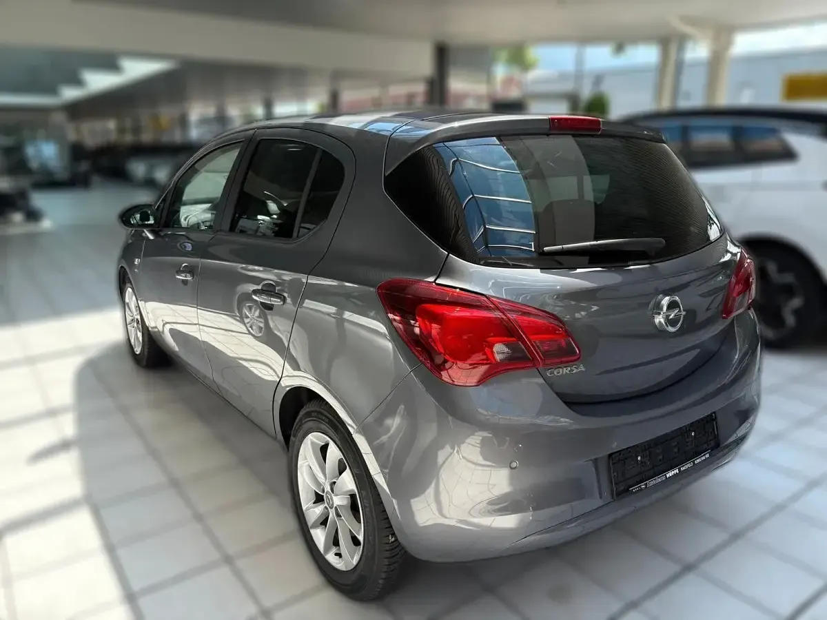 Gebraucht Opel Corsa drive 90 PS (66 kW) 2016 Grau metallic Kleinwagen