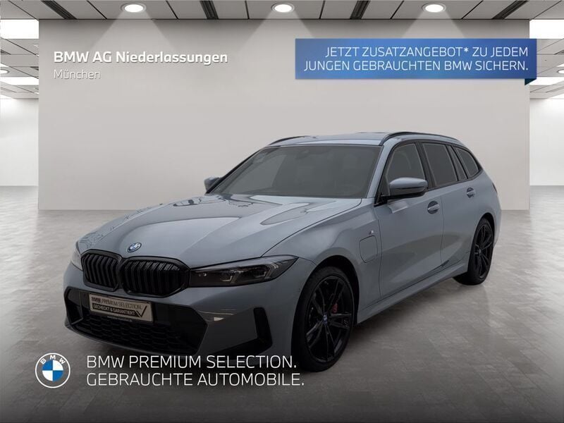 Grau Gebraucht 2024 BMW 330e M Sport Kombi | 44.308 € (Guter Preis) - Bild 1/2