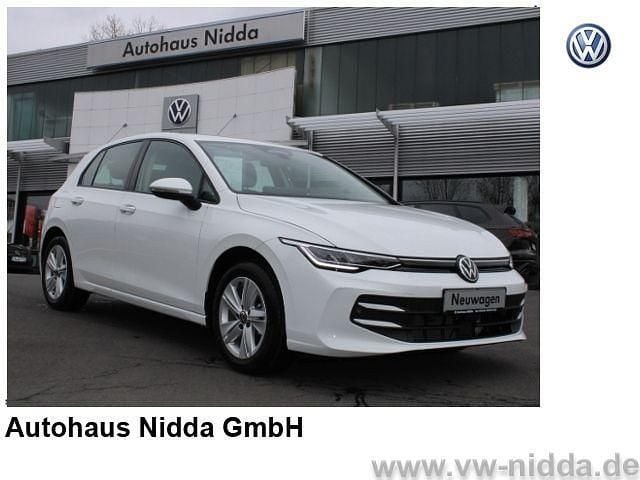 Neu VW Golf VIII 116 PS (85 kW) 2026 Pure white Limousine