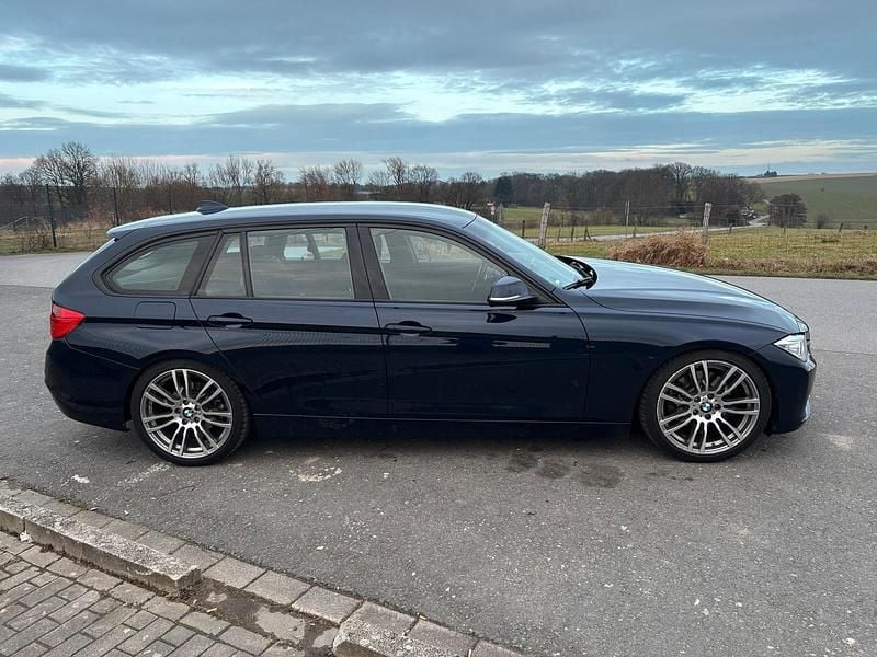 Second-hand BMW 328 245 CP (180 kW) 2014 Albastru Break