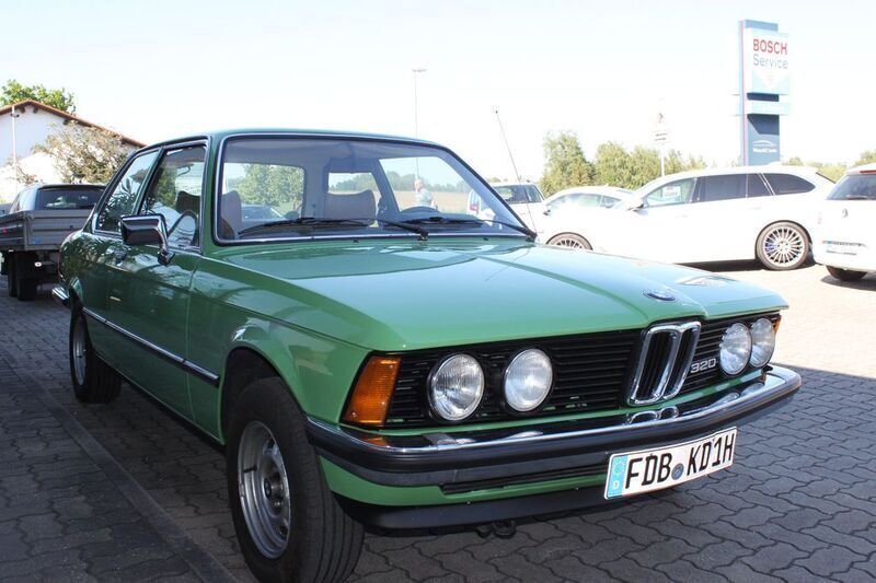 Gebraucht BMW 320 109 PS (80 kW) 1975 Grün Limousine