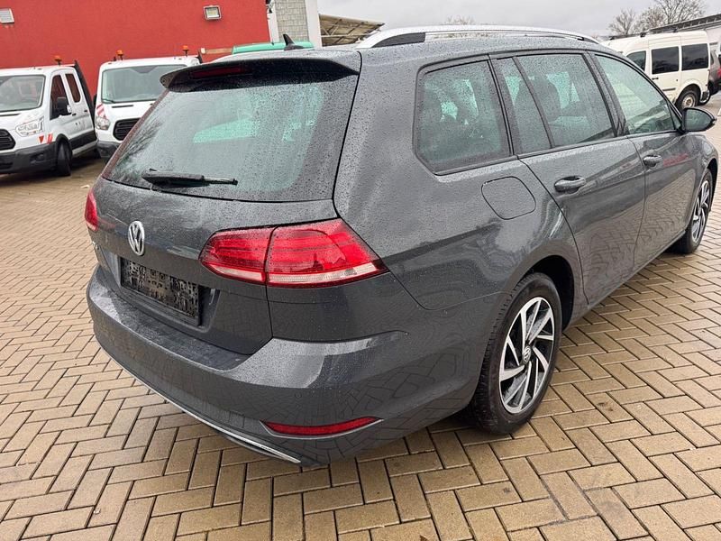 Gebraucht VW Golf VII Join 116 PS (85 kW) 2018 Grau Kombi