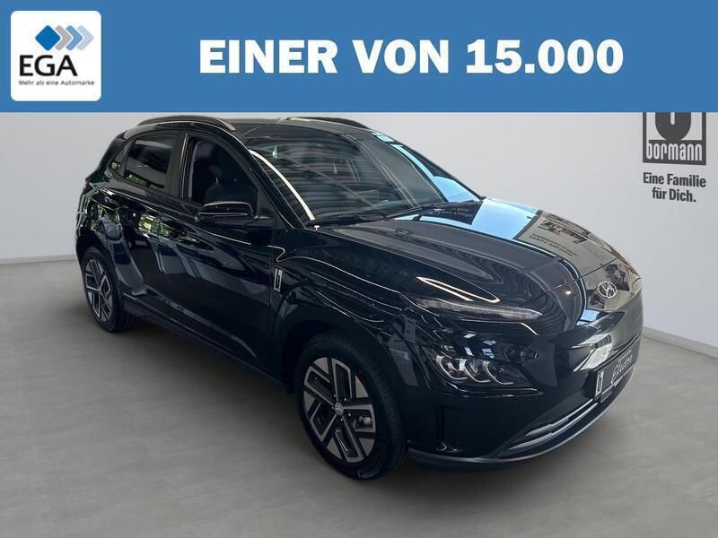 Schwarz metallic Gebraucht 2023 Hyundai Kona Advantage SUV | 27.100 € (Teuer) - Bild 1/4