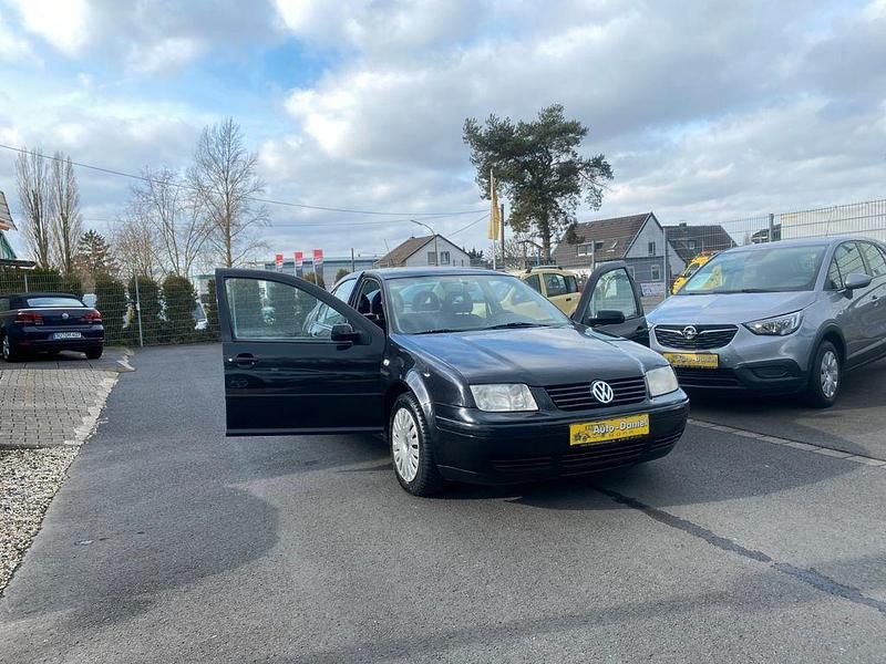 Gebraucht VW Bora 105 PS (77 kW) 2001 Schwarz Limousine